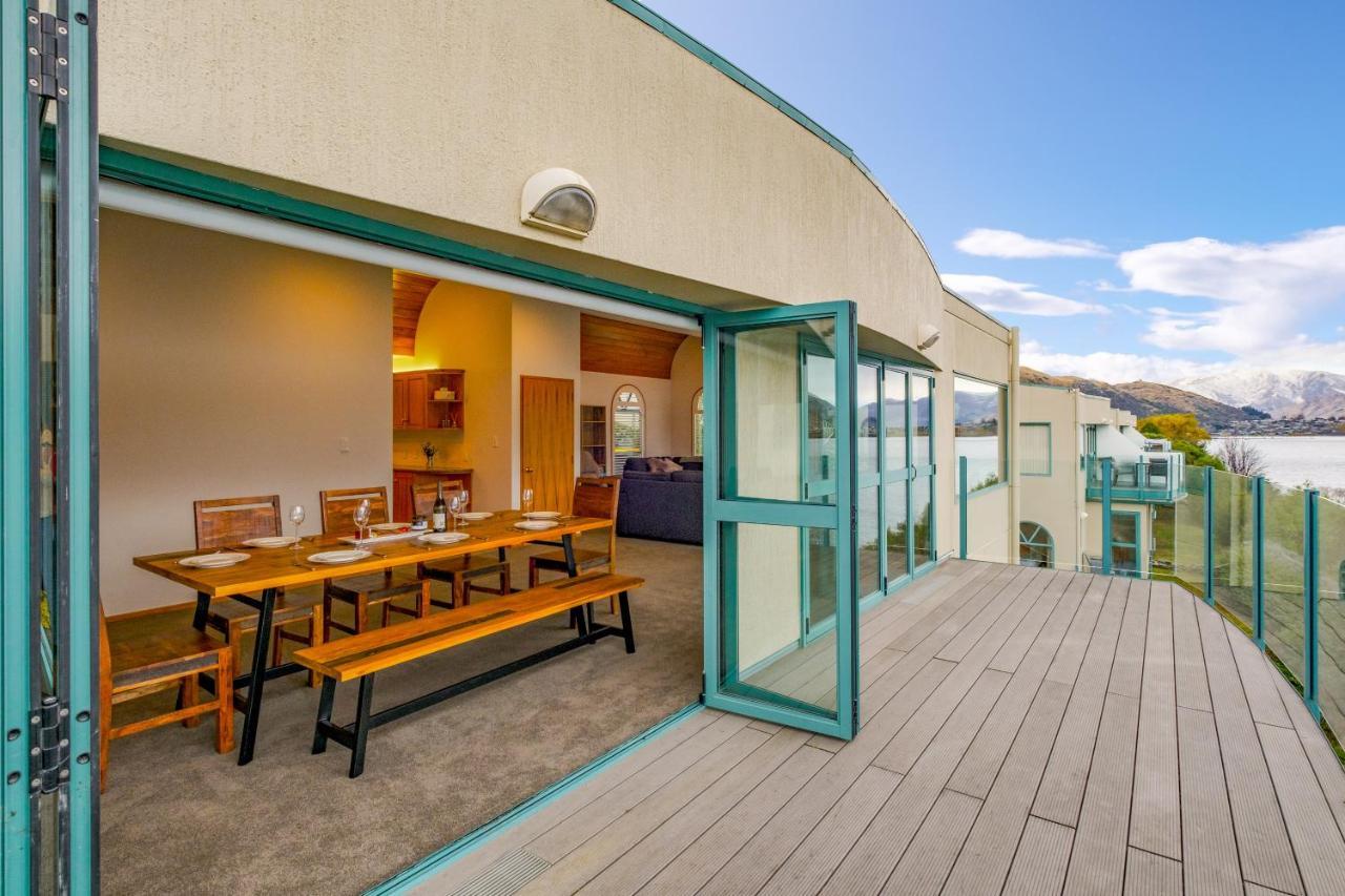 Huge Lakefront Delight - Queenstown Holiday Home Exterior photo